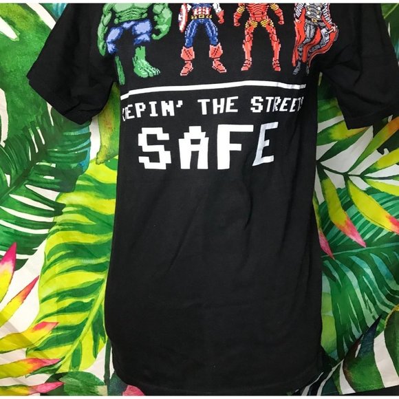 GUC Marvel Avengers Adult S Hulk Thor Capt "Keepin The Streets Safe" Graphic Tee - Picture 5 of 8